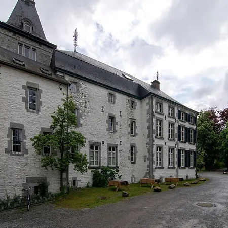 Дом отдыха Castle Near River Ambleve