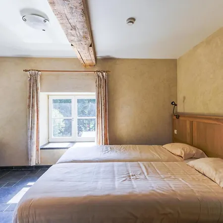 Castle Near River Ambleve Дом отдыха *