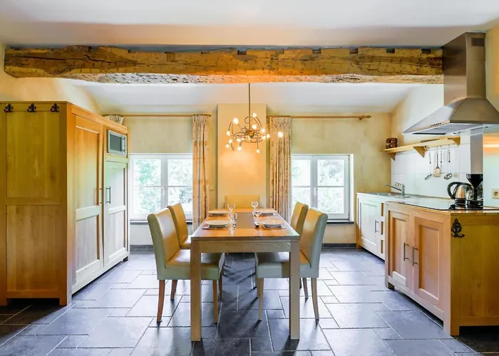 度假居 Spacious Apartment In A 16Th-Century Castle